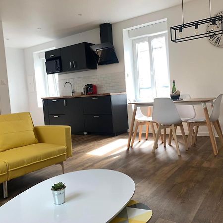 Appartement Calme Et Chaleureux Конкарно Екстериор снимка