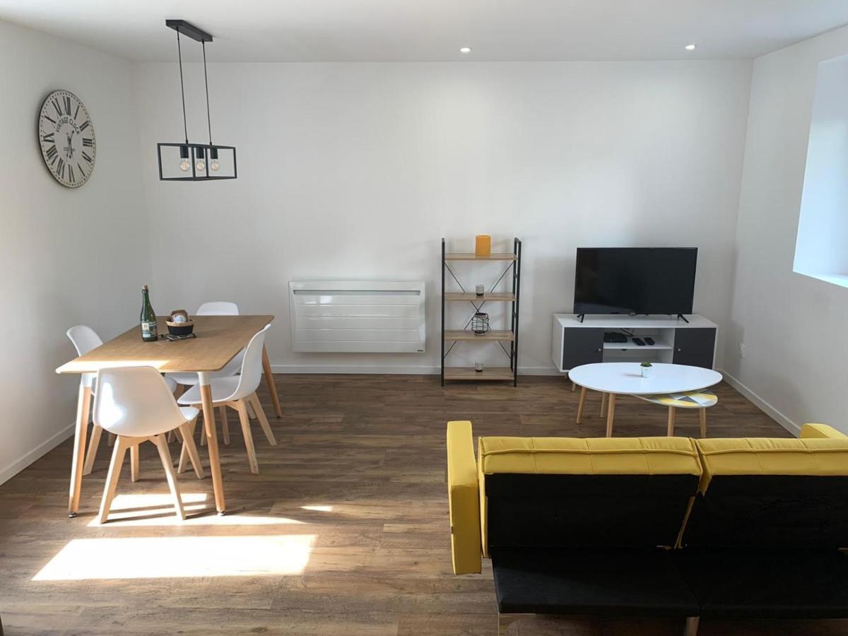 Appartement Calme Et Chaleureux Конкарно Екстериор снимка